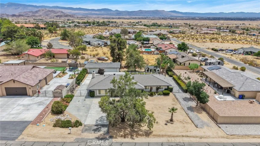 23333 Taos, Apple Valley, California 92307
