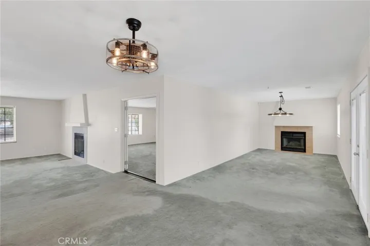23333 Taos, Apple Valley, California 92307