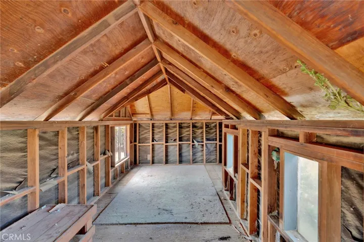 23333 Taos, Apple Valley, California 92307