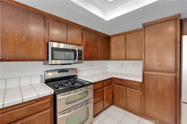 23333 Taos, Apple Valley, California 92307