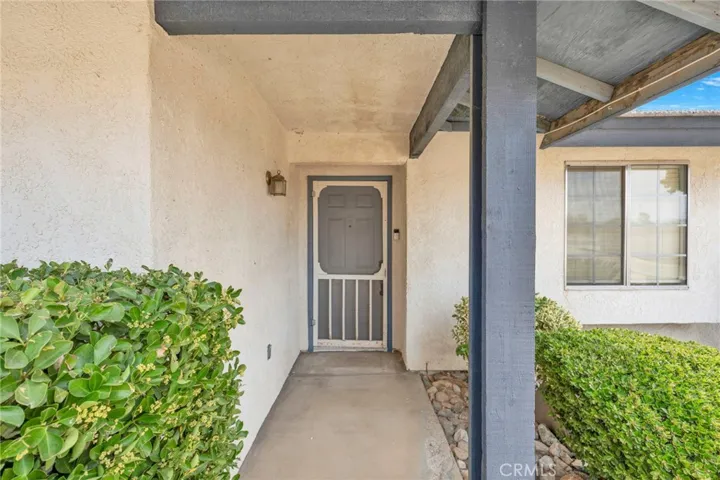 23333 Taos, Apple Valley, California 92307