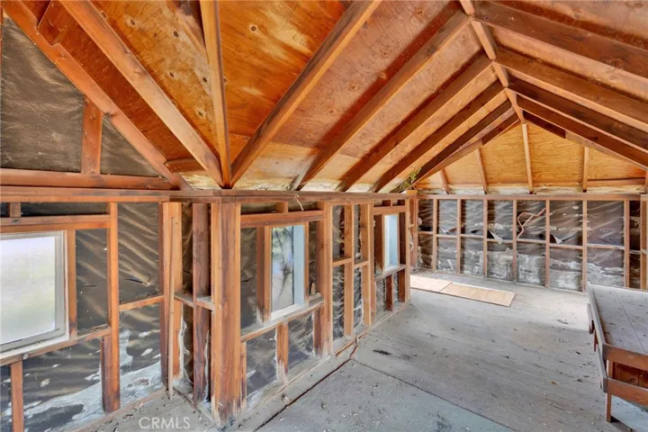 23333 Taos, Apple Valley, California 92307