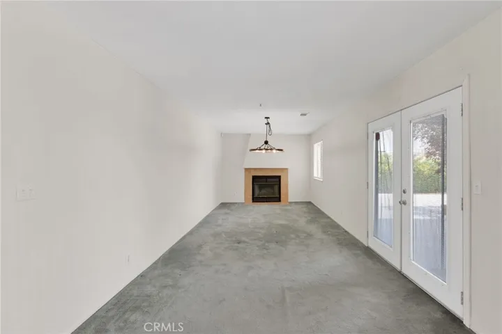 23333 Taos, Apple Valley, California 92307