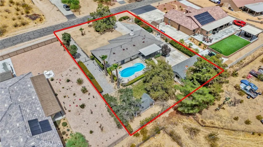 23333 Taos, Apple Valley, California 92307