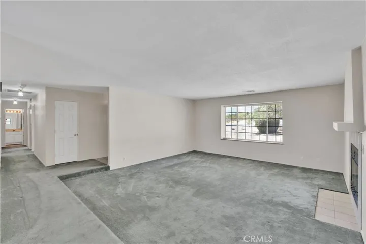 23333 Taos, Apple Valley, California 92307