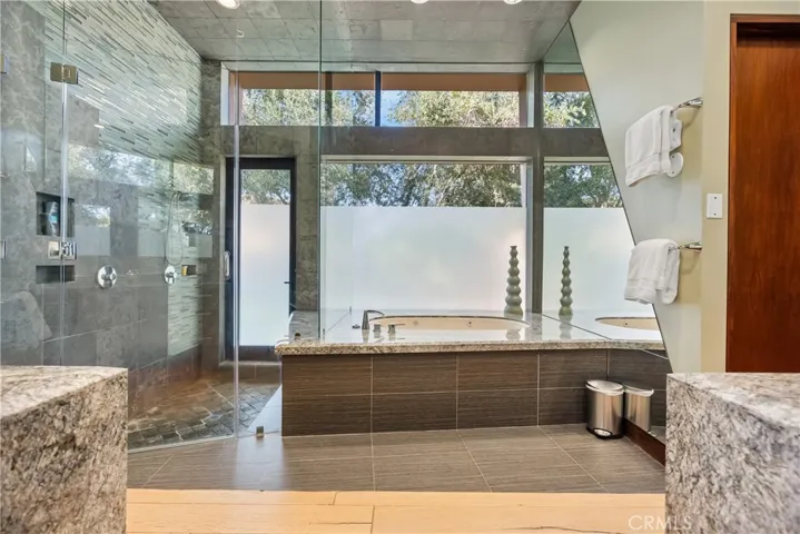 68 Royal Saint Georges Way, Rancho Mirage, California 92270
