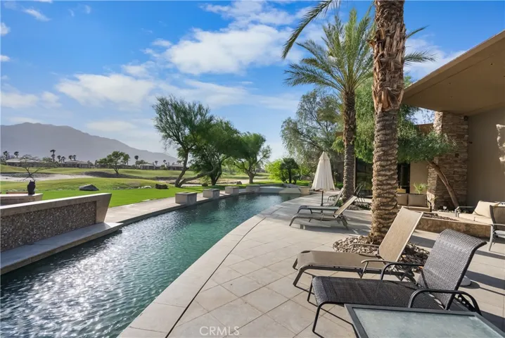 68 Royal Saint Georges Way, Rancho Mirage, California 92270