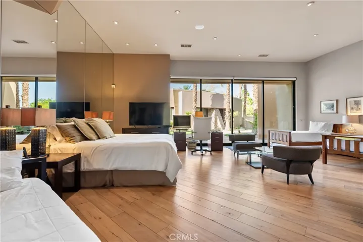 68 Royal Saint Georges Way, Rancho Mirage, California 92270