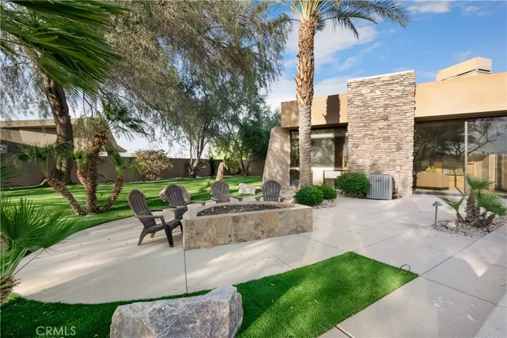 68 Royal Saint Georges Way, Rancho Mirage, California 92270