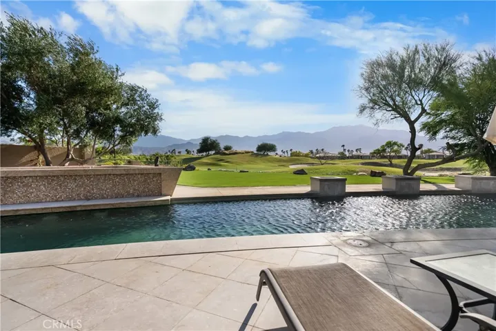68 Royal Saint Georges Way, Rancho Mirage, California 92270