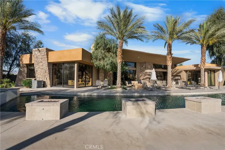 68 Royal Saint Georges Way, Rancho Mirage, California 92270