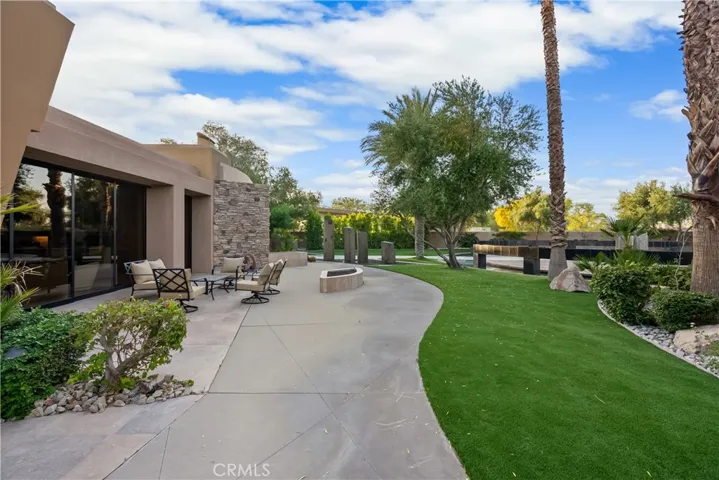 68 Royal Saint Georges Way, Rancho Mirage, California 92270