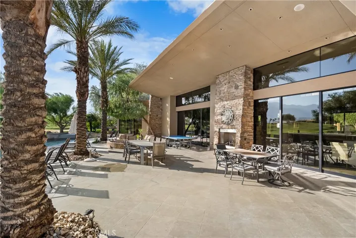 68 Royal Saint Georges Way, Rancho Mirage, California 92270