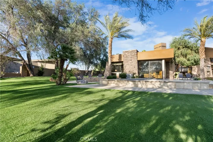 68 Royal Saint Georges Way, Rancho Mirage, California 92270