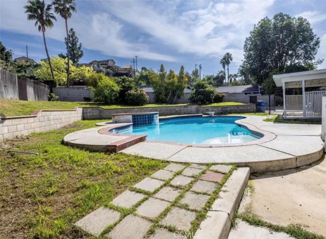 Big back yard with pool