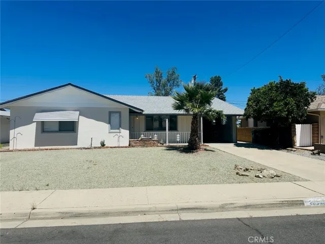 Low maintenance front yard.