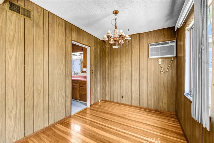 Formal Dining