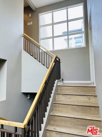 6581 Seabluff Drive 11, Playa Vista, California 90094