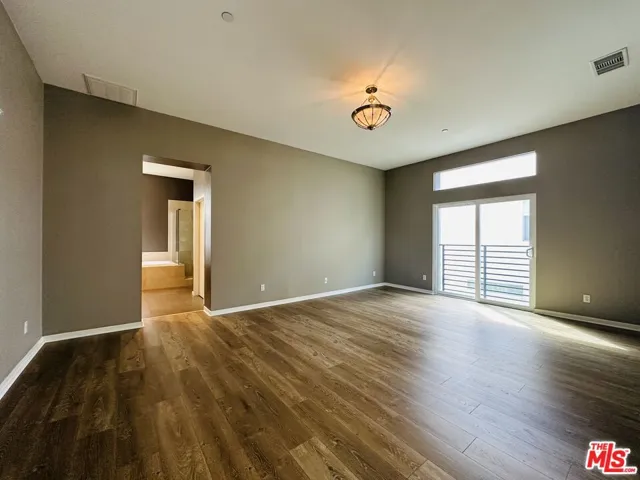 6581 Seabluff Drive 11, Playa Vista, California 90094