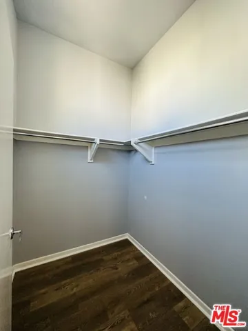 6581 Seabluff Drive 11, Playa Vista, California 90094