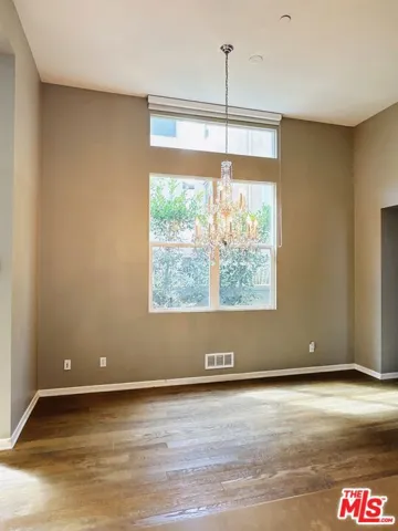 6581 Seabluff Drive 11, Playa Vista, California 90094