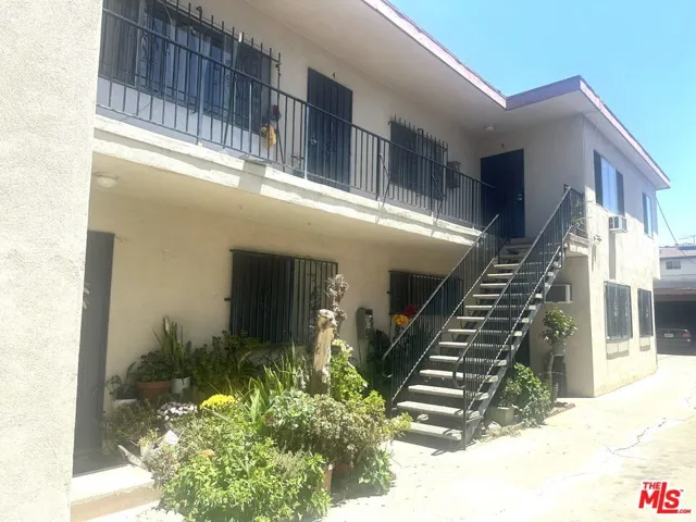 1138 Fedora Street, Los Angeles, California 90006