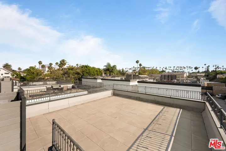 1249 S Plymouth Boulevard, Los Angeles, California 90019