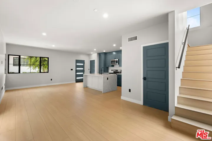1249 S Plymouth Boulevard, Los Angeles, California 90019