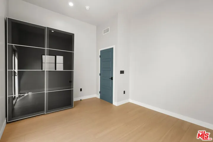 1249 S Plymouth Boulevard, Los Angeles, California 90019