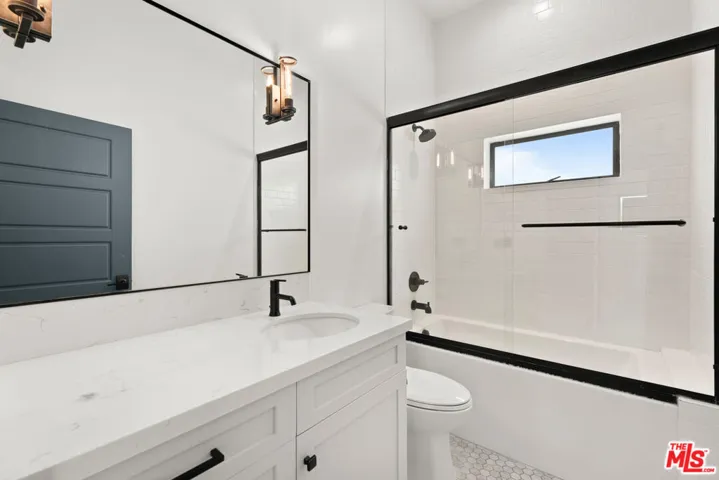 1249 S Plymouth Boulevard, Los Angeles, California 90019