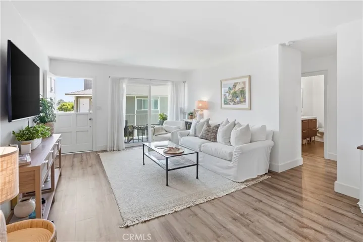 1228 Rutland 6, Newport Beach, California 92660