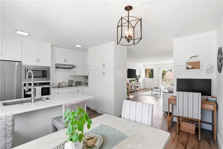 1228 Rutland 6, Newport Beach, California 92660