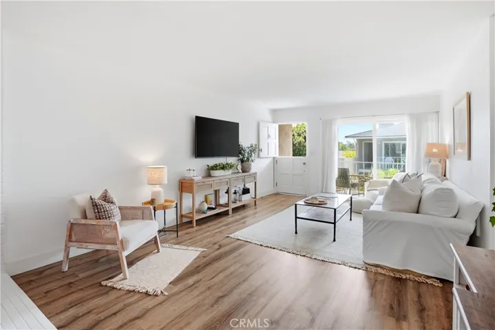 1228 Rutland 6, Newport Beach, California 92660