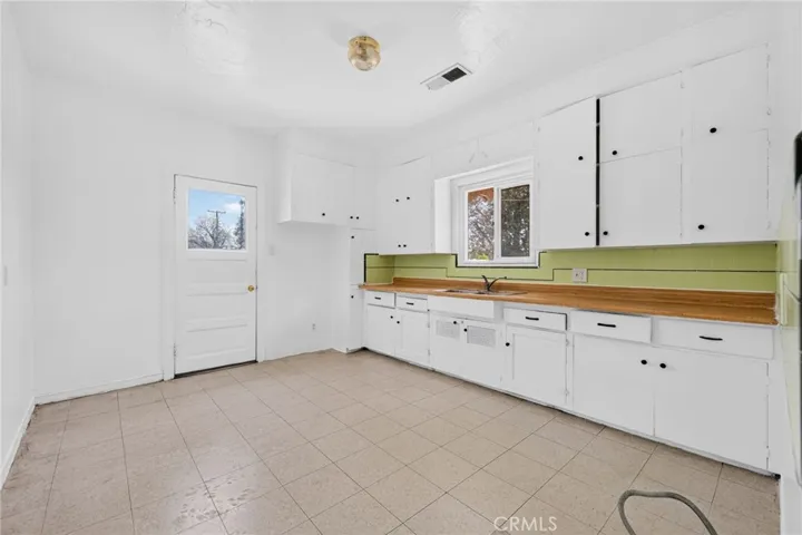 1717 Massachusetts, San Bernardino, California 92411