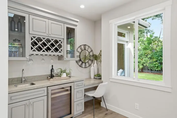 735 Coastland Drive, Palo Alto, California 94303