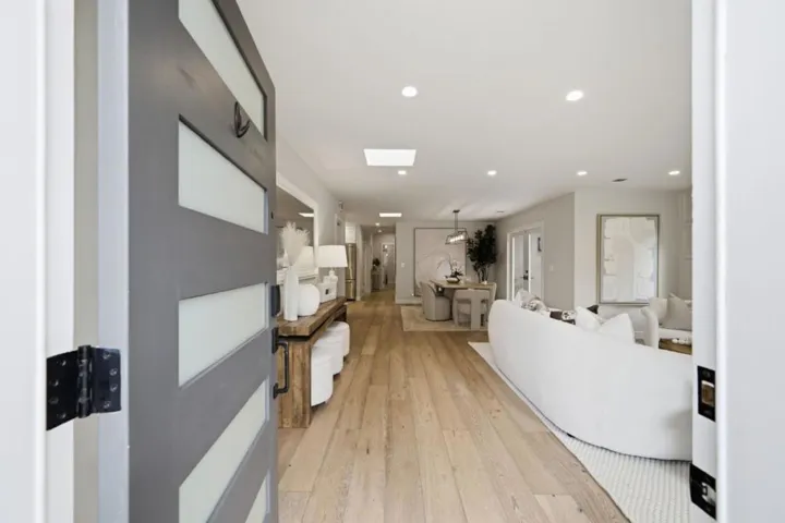 735 Coastland Drive, Palo Alto, California 94303
