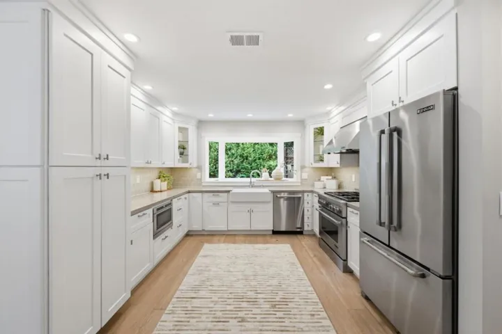 735 Coastland Drive, Palo Alto, California 94303