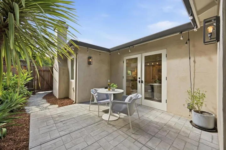 735 Coastland Drive, Palo Alto, California 94303