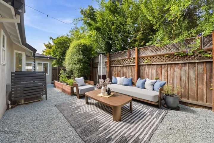 735 Coastland Drive, Palo Alto, California 94303