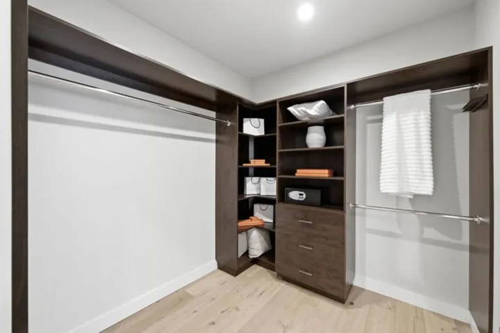 735 Coastland Drive, Palo Alto, California 94303