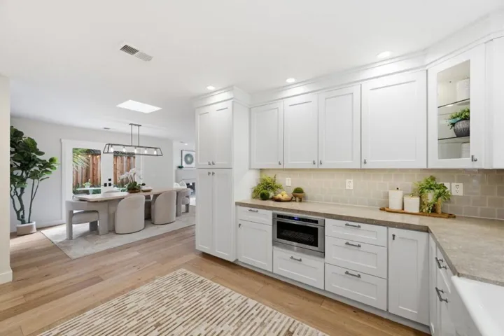 735 Coastland Drive, Palo Alto, California 94303