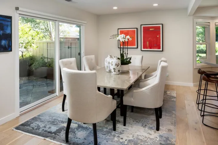 6 Bay Tree, Los Altos, California 94022
