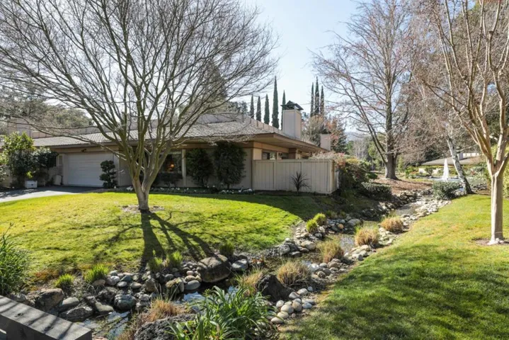 6 Bay Tree, Los Altos, California 94022
