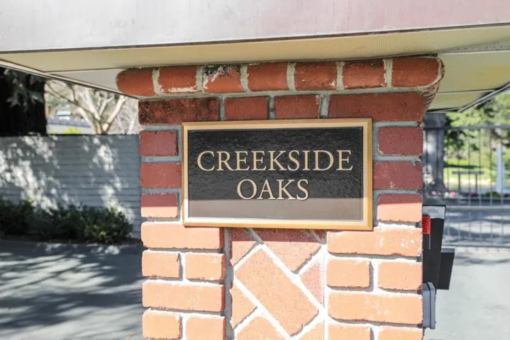 6 Bay Tree, Los Altos, California 94022