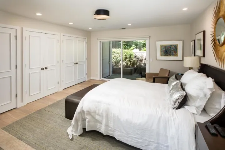 6 Bay Tree, Los Altos, California 94022