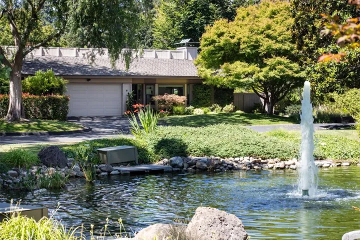6 Bay Tree, Los Altos, California 94022