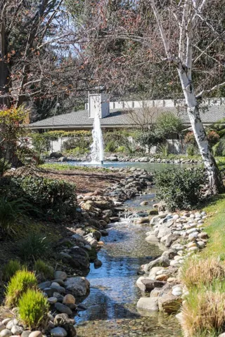 6 Bay Tree, Los Altos, California 94022