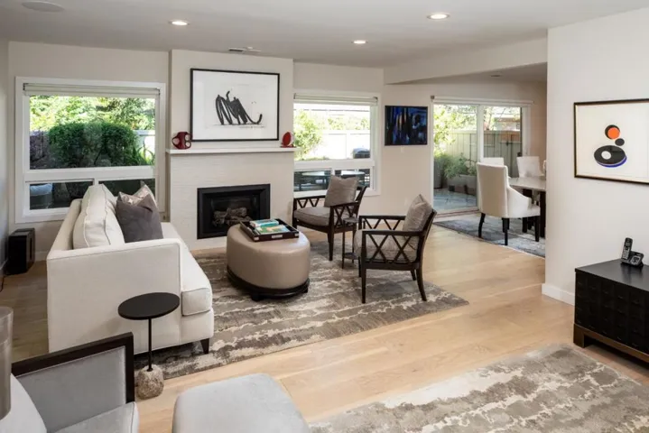 6 Bay Tree, Los Altos, California 94022