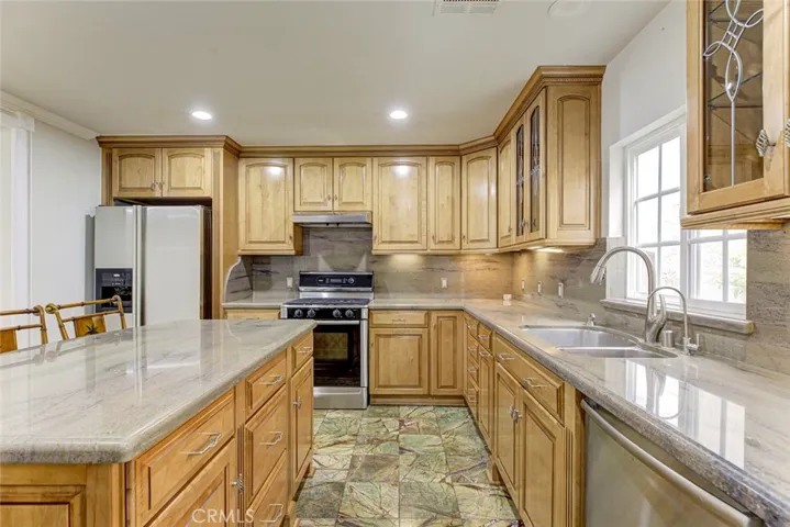1125 Stanley Ave, Glendale, California 91206