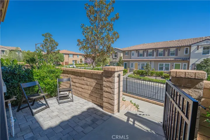 28706 Jardineras, Valencia, California 91354